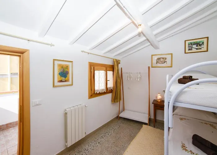 Casa Marta Iun Q1985